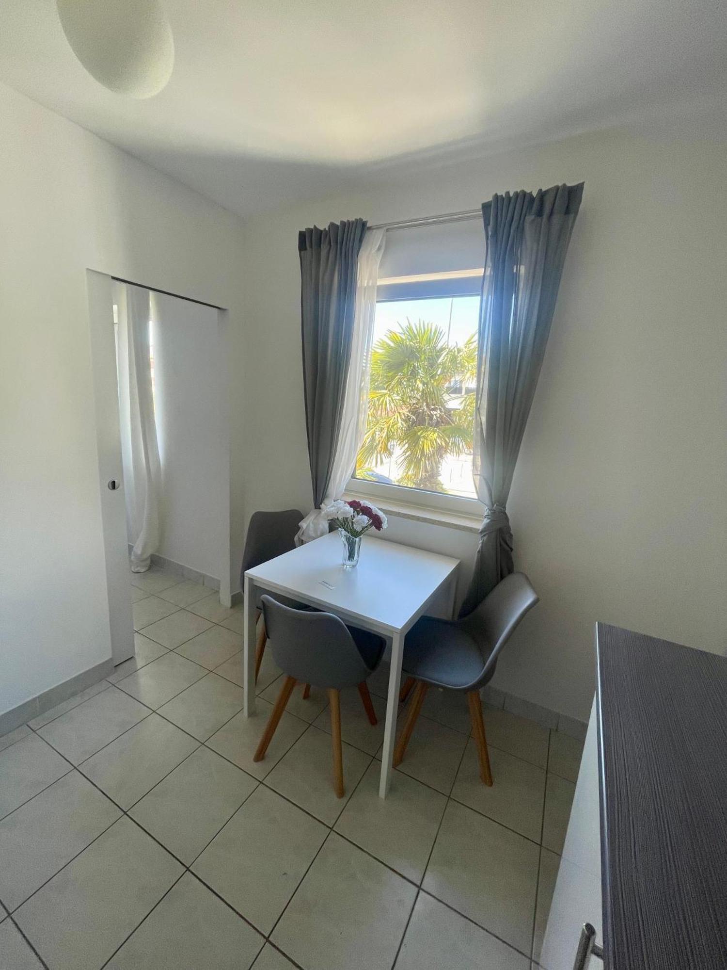 Enna Apartment 3 Perfect Location Медулин Екстериор снимка